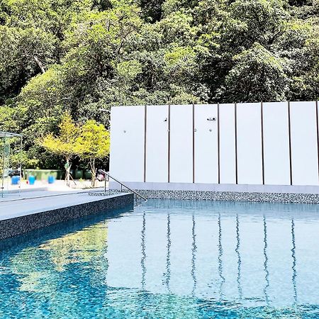 Chihpen Century Hotel Wenquan Exterior foto The swimming pool at the National Museum of Singapore