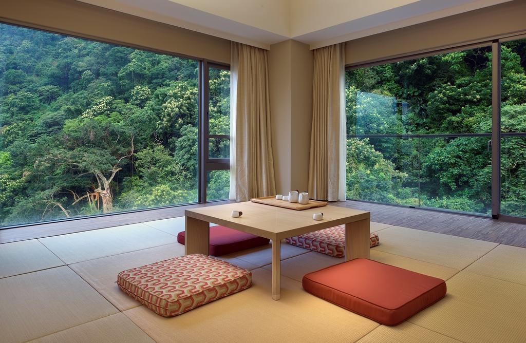 Chihpen Century Hotel Wenquan Exterior foto A traditional Japanese room with tatami flooring